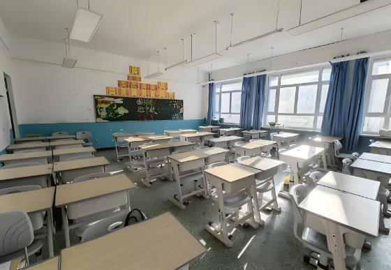 新疆行知实验学校教室