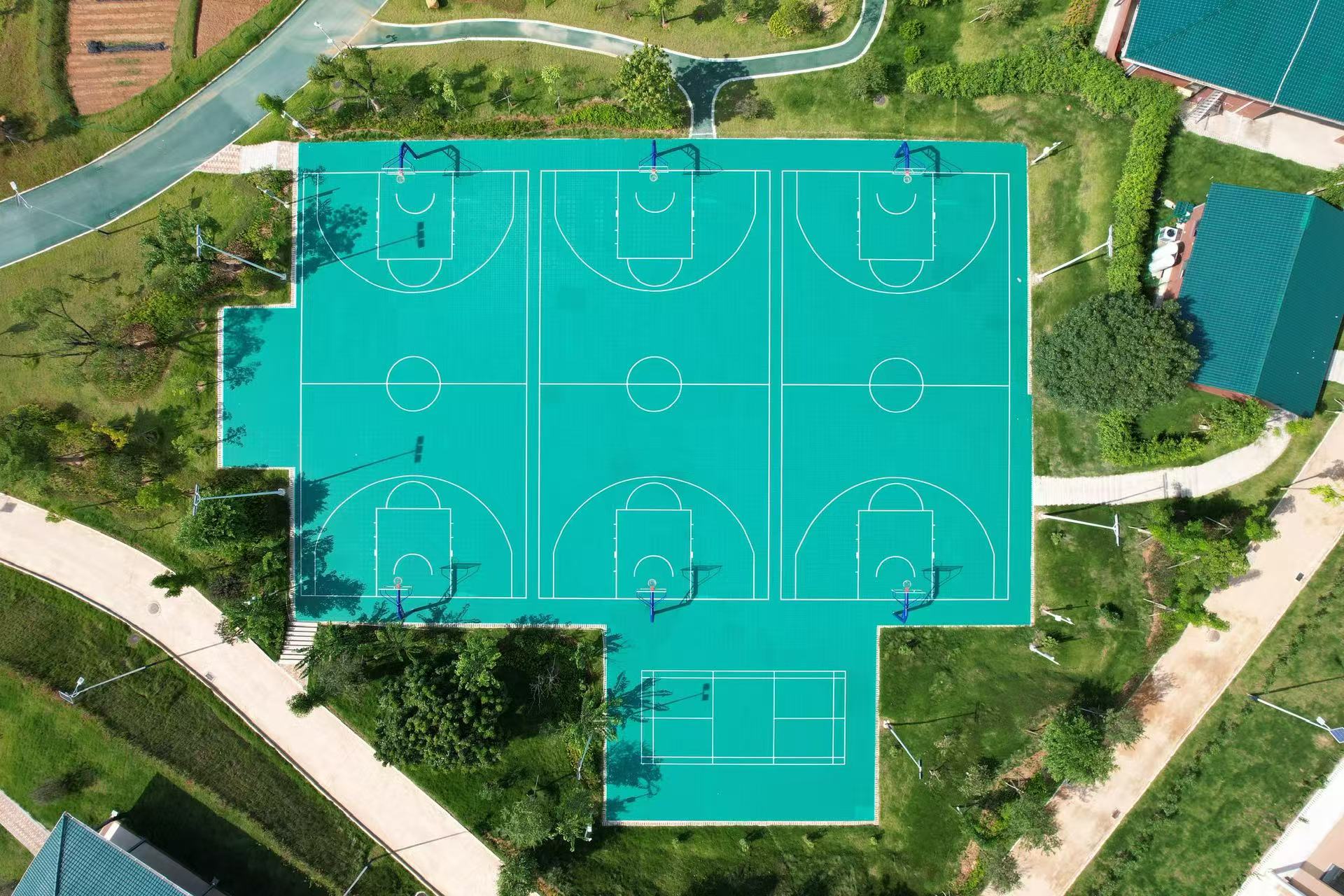 黄埔军狼领袖特训营-操场